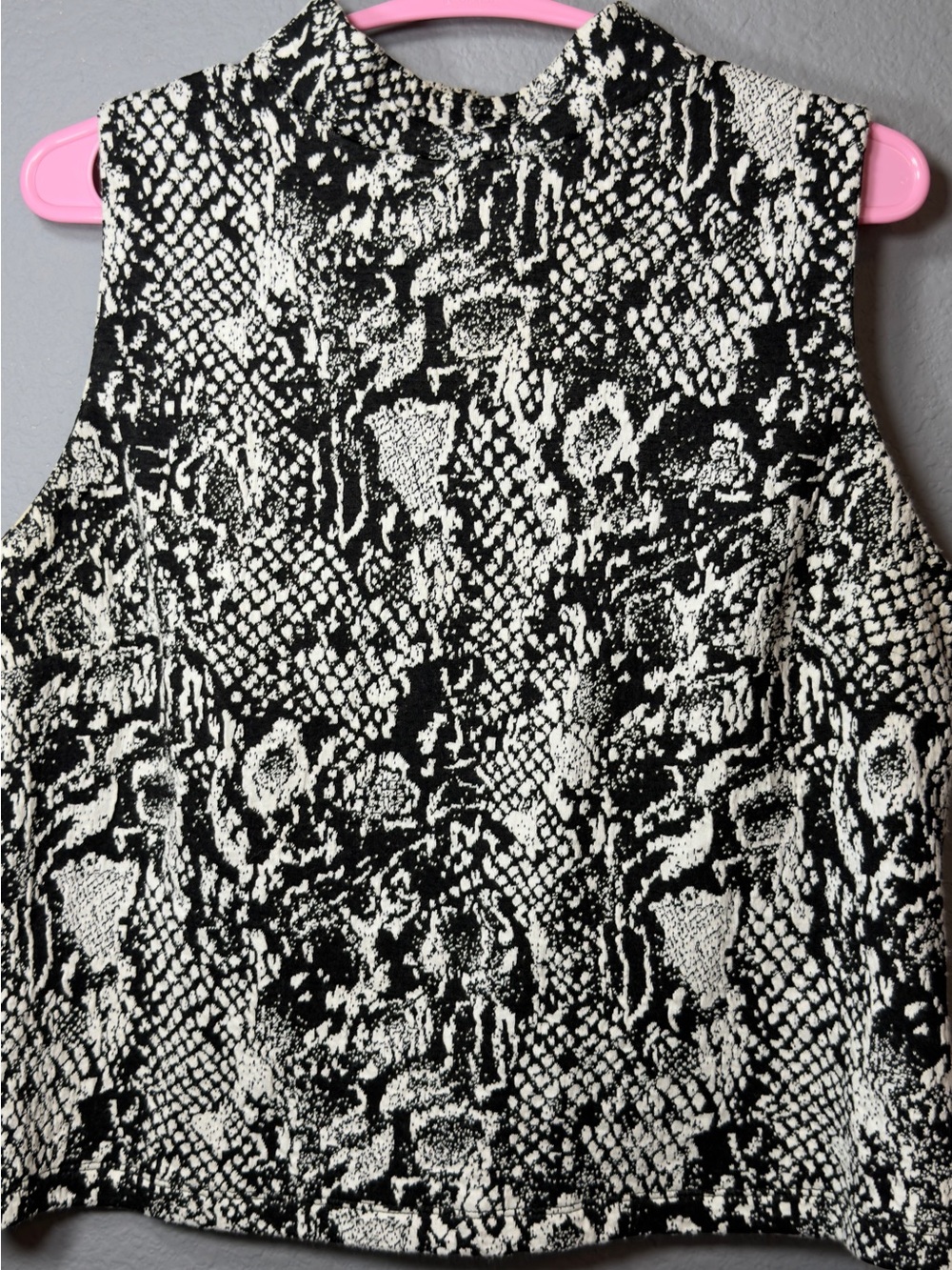 New York & Company Black and White Snake-Print Mock Neck Tank